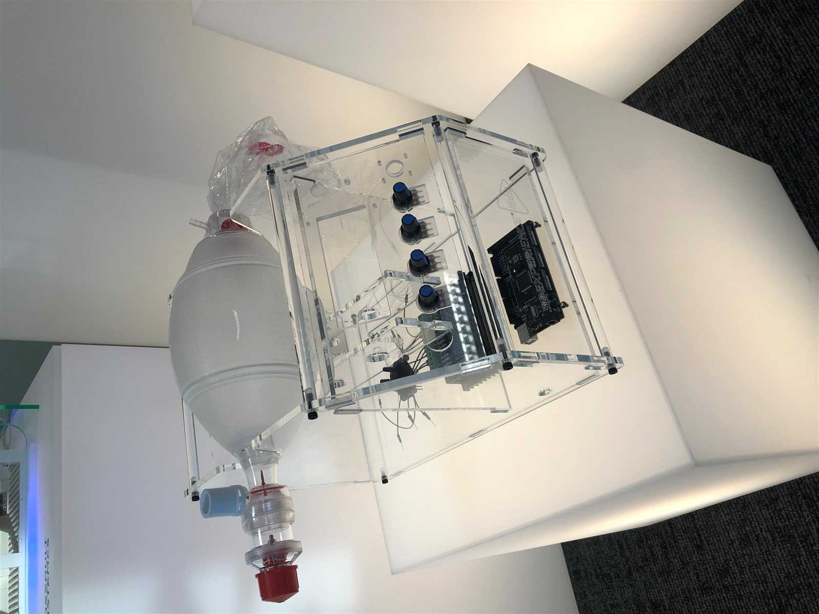 Prototype technique sur mesure en Plexiglas